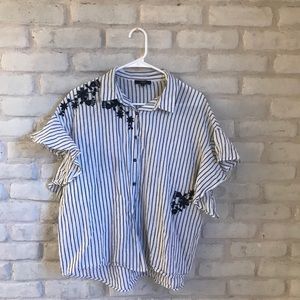 Very J Grey White Stripe Button Down Detail Flower